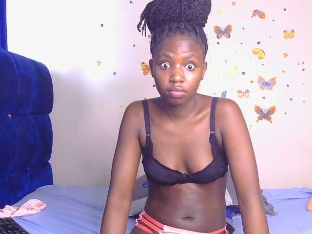 PinkCoochie22 live cam on BongaCams