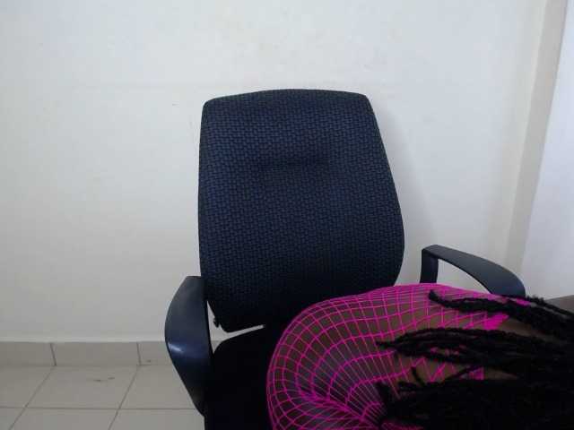PinkCoochie22 live cam on BongaCams