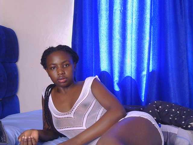 PinkCoochie22 live cam on BongaCams