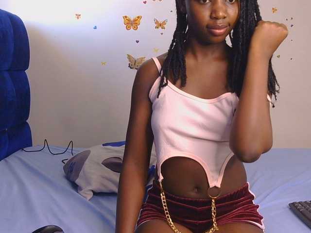 PinkCoochie22 live cam on BongaCams