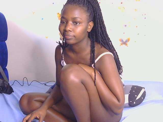 PinkCoochie22 live cam on BongaCams