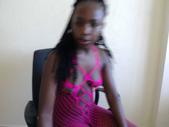 PinkCoochie22 live cam on BongaCams