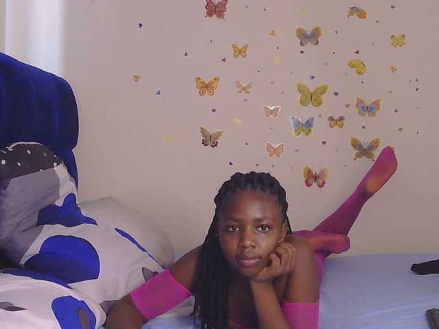 PinkCoochie22 live cam on BongaCams