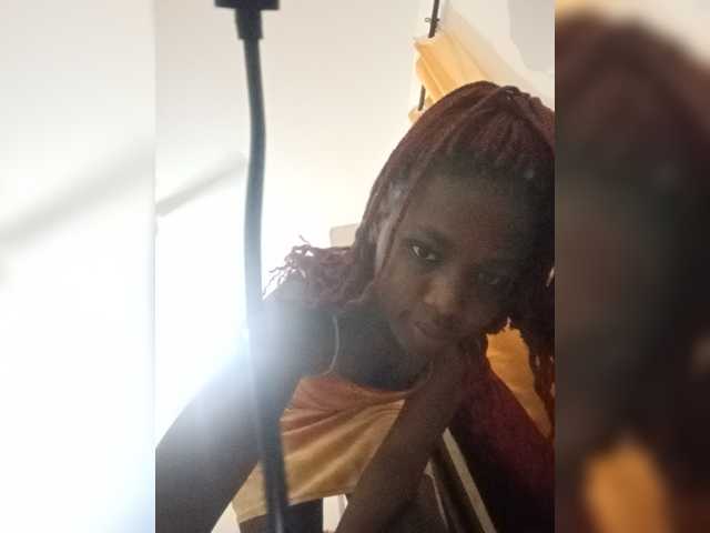 PinkCoochie22 webcam bongacams model stream image