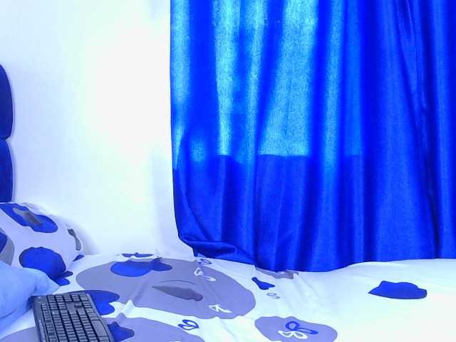 PinkCoochie22 live cam on BongaCams