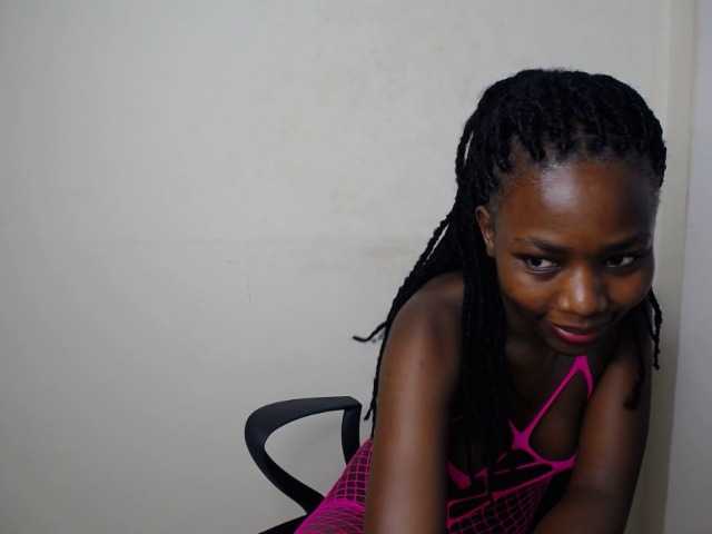 PinkCoochie22 live cam on BongaCams