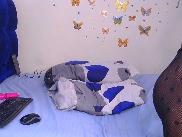 PinkCoochie22 live cam on BongaCams