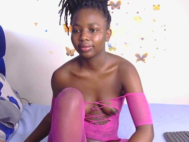 PinkCoochie22 live cam on BongaCams