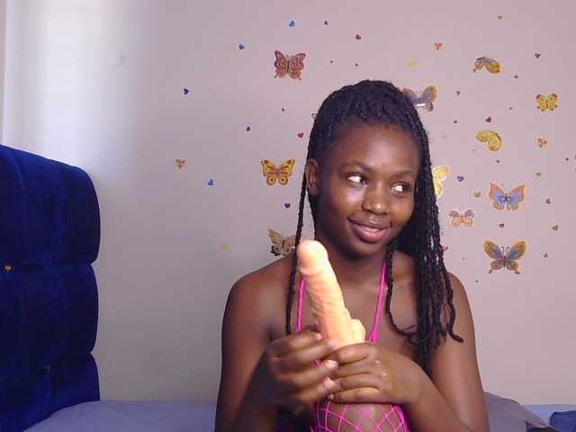 PinkCoochie22 live cam on BongaCams
