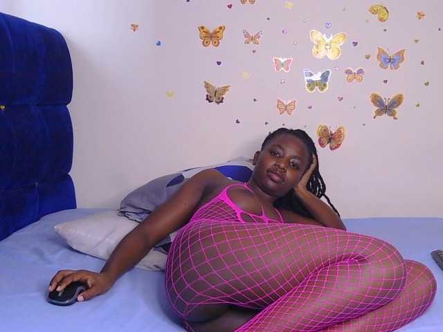 PinkCoochie22 live cam on BongaCams