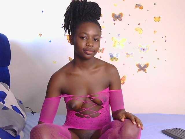 PinkCoochie22 live cam on BongaCams