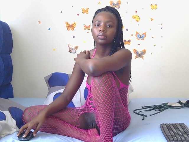 PinkCoochie22 live cam on BongaCams