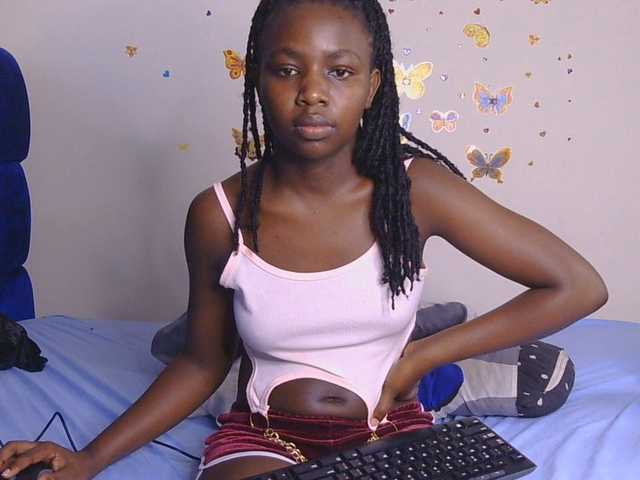 PinkCoochie22 live cam on BongaCams