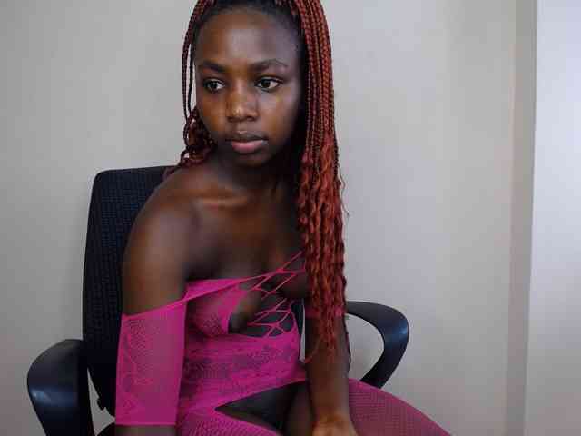 PinkCoochie22 webcam