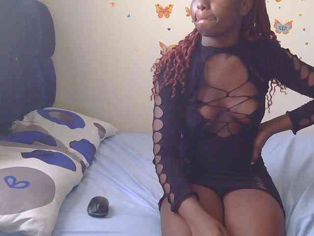 PinkCoochie22 webcam