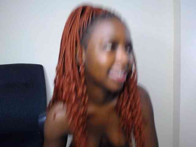 PinkCoochie22 webcam