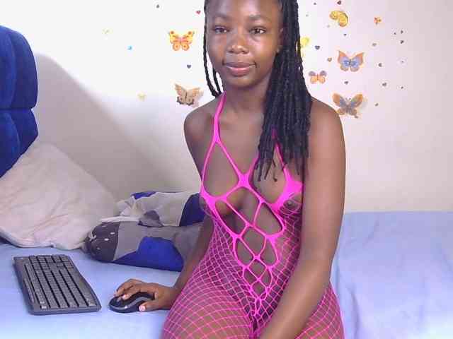 PinkCoochie22 webcam