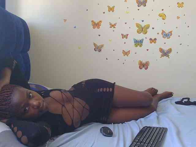 PinkCoochie22 webcam