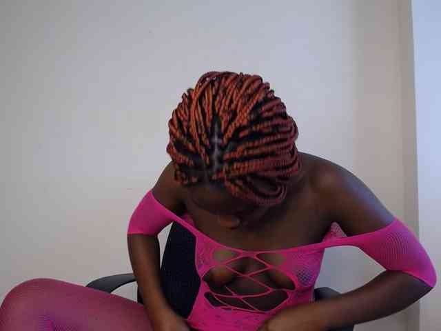 PinkCoochie22 webcam