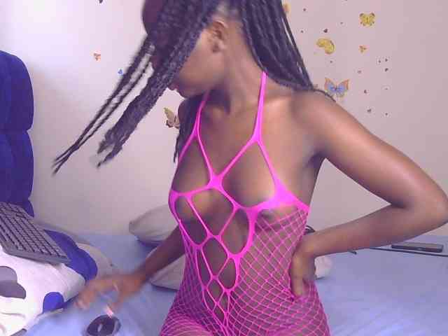 PinkCoochie22 webcam