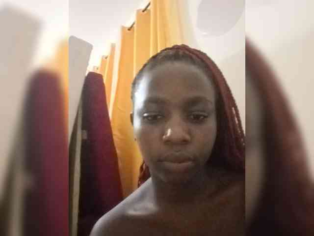 PinkCoochie22 webcam