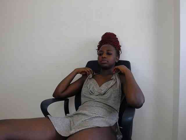 PinkCoochie22 webcam