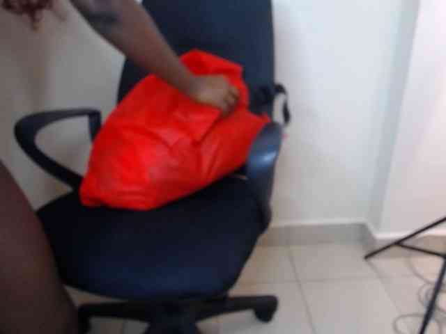 PinkCoochie22 webcam