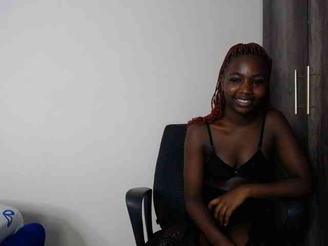 PinkCoochie22 webcam