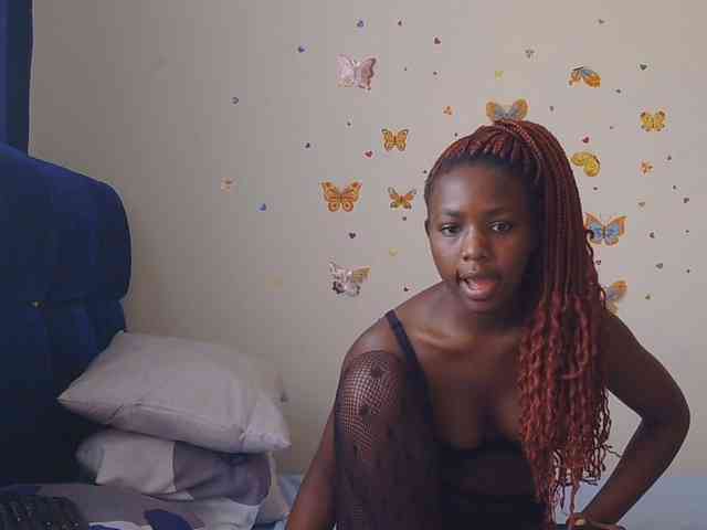 PinkCoochie22 webcam