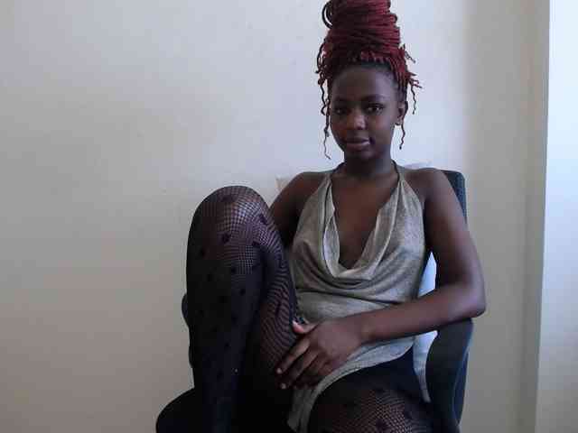 PinkCoochie22 webcam