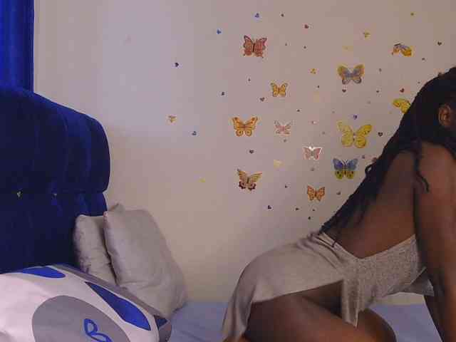 PinkCoochie22 webcam