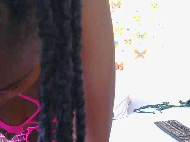PinkCoochie22 webcam