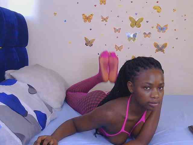 PinkCoochie22 webcam
