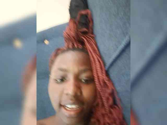 PinkCoochie22 webcam