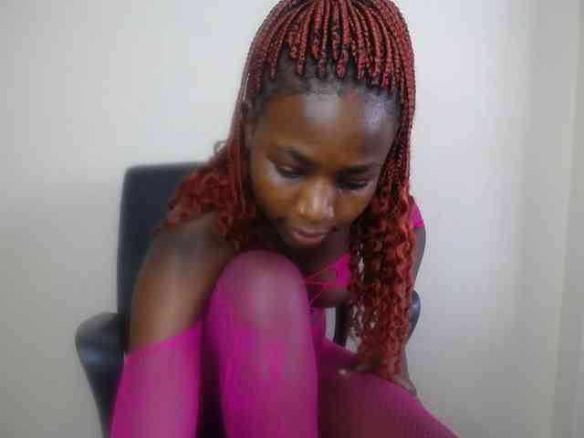 PinkCoochie22 webcam