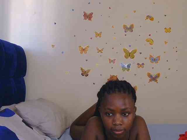 PinkCoochie22 webcam