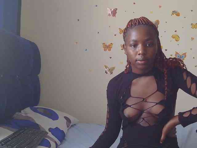 PinkCoochie22 webcam