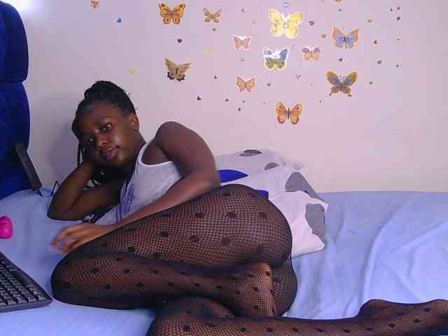 PinkCoochie22 webcam