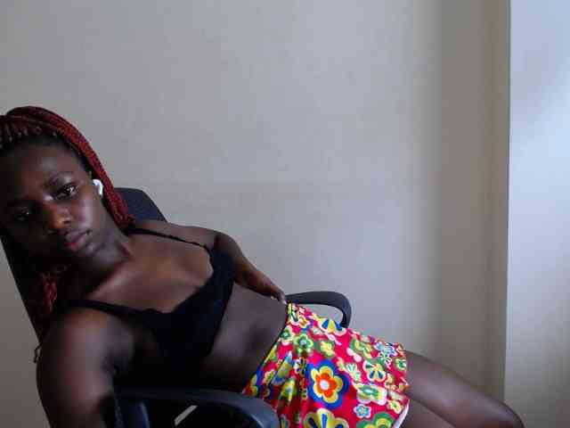 PinkCoochie22 webcam
