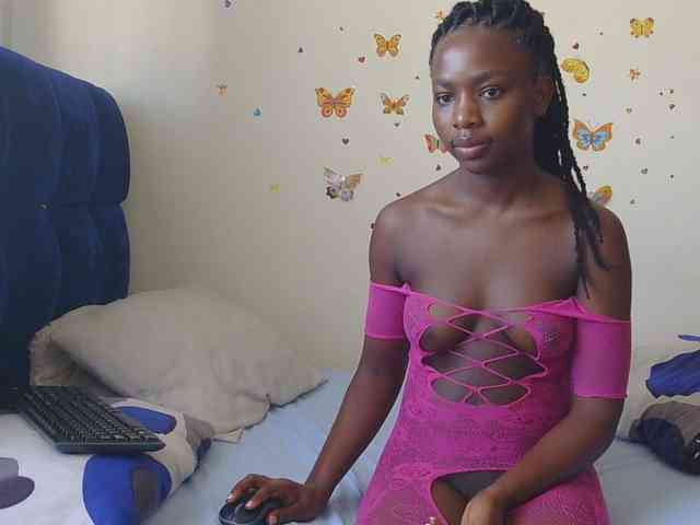 PinkCoochie22 webcam