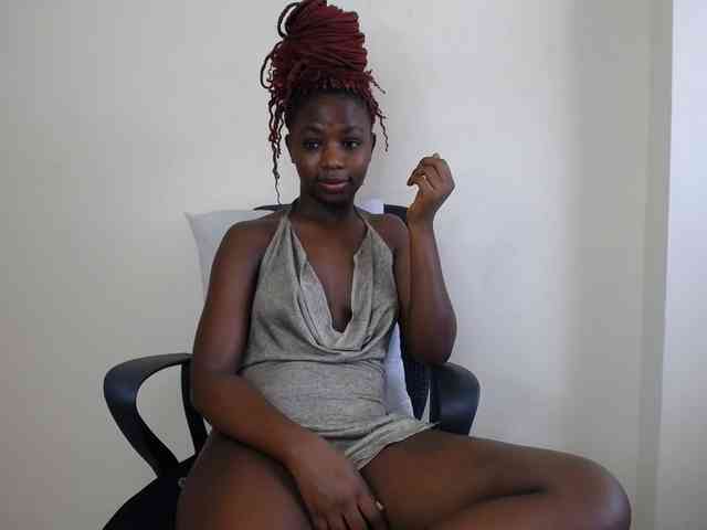 PinkCoochie22 webcam