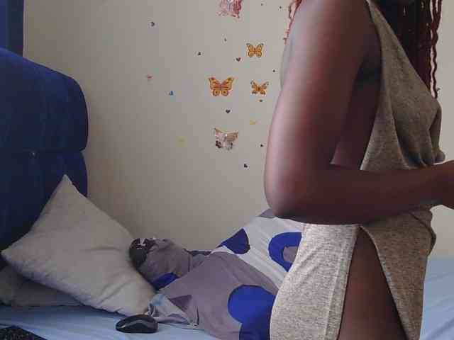 PinkCoochie22 webcam