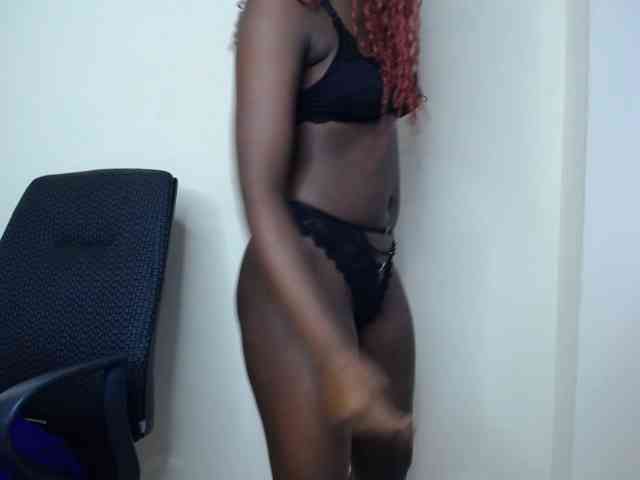 PinkCoochie22 webcam