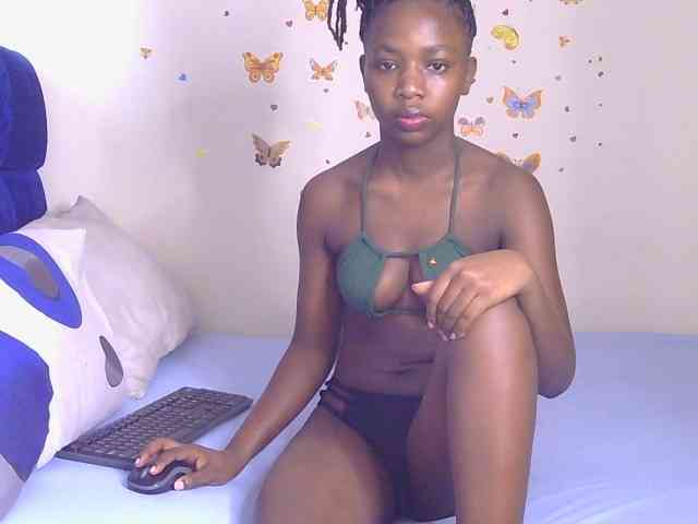 PinkCoochie22 webcam