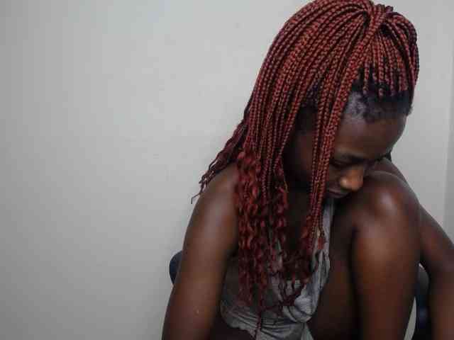 PinkCoochie22 webcam