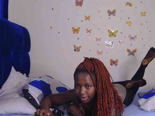 PinkCoochie22 webcam