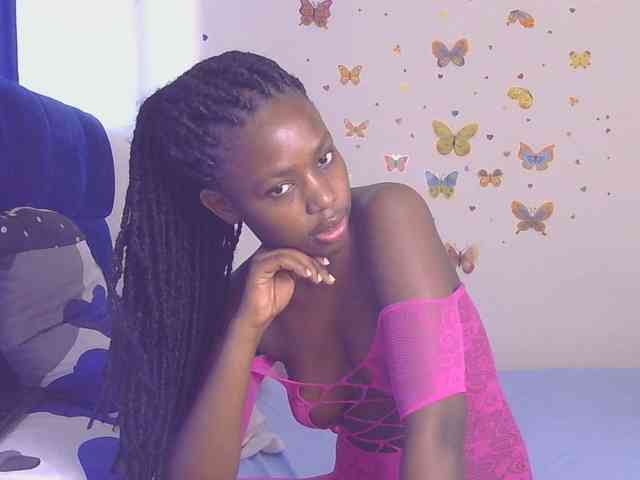 PinkCoochie22 webcam