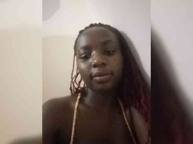 PinkCoochie22 webcam