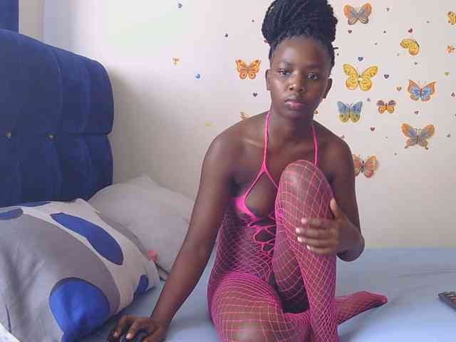PinkCoochie22 webcam