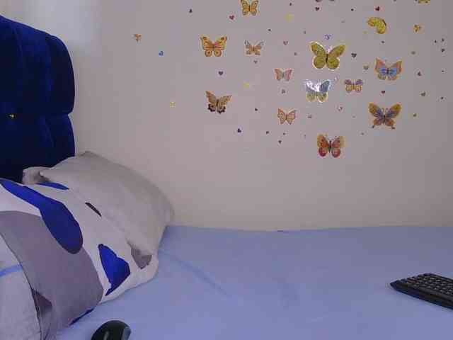 PinkCoochie22 webcam